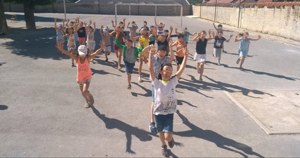 enfants qui courent sainte macre sainte chrétienne